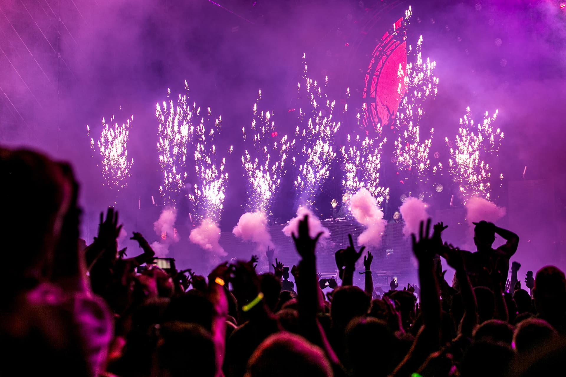 After-Work-Momente, die Berlin bewegen, als Teamevent und exklusiv für geschlossene Guppen für 20 bis 120 Personen in der Eventlocation Vivont Berlin
