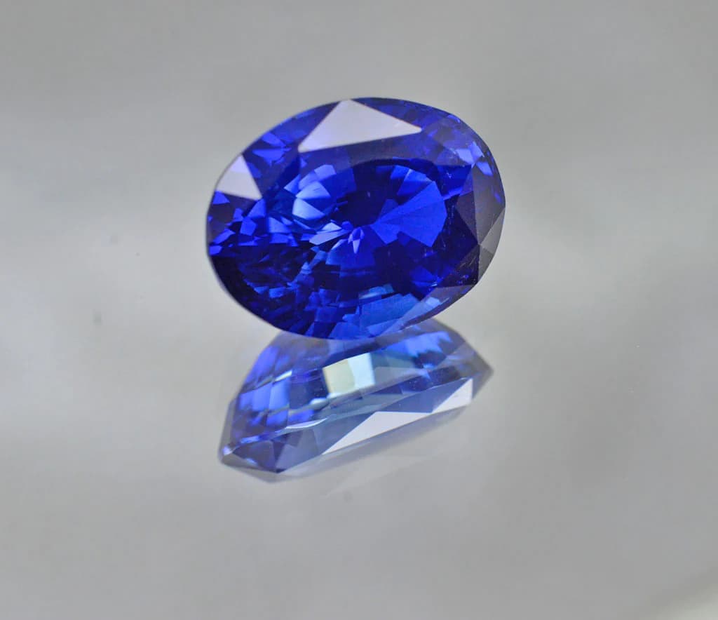 Die Verbindung zwischen blauen Saphiren und Treue